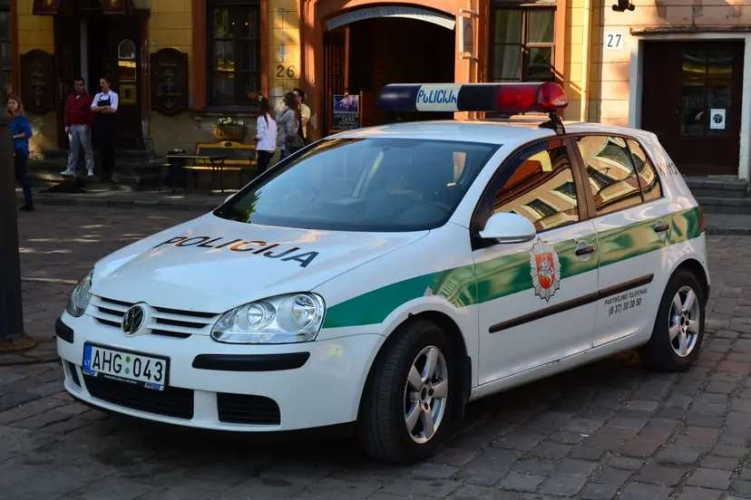 policija