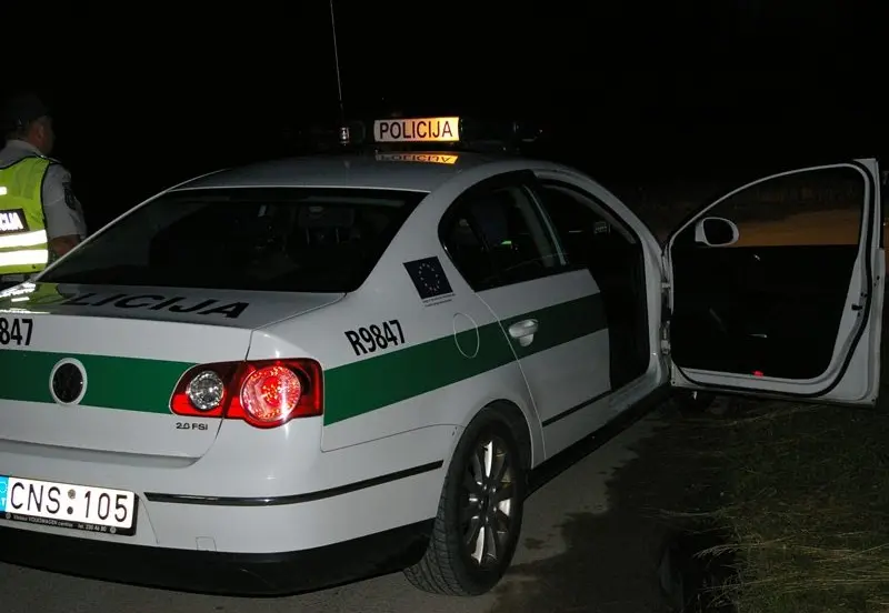 policijos auto tamsus