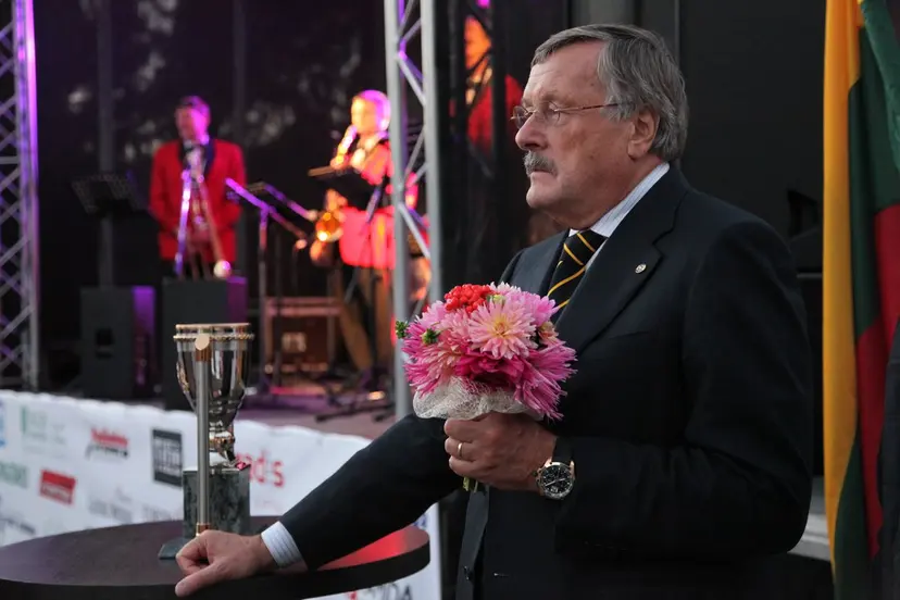 ralio aplink lietuv dalyvi pagerbimas01
