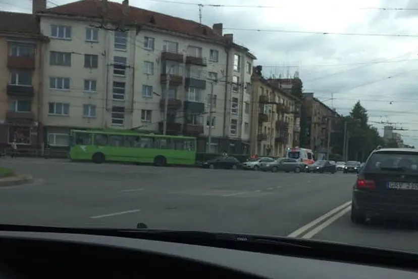 savanoriu prospektas avarija