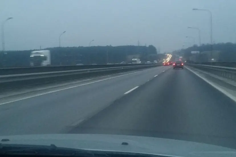 spstis aplinkkelyje