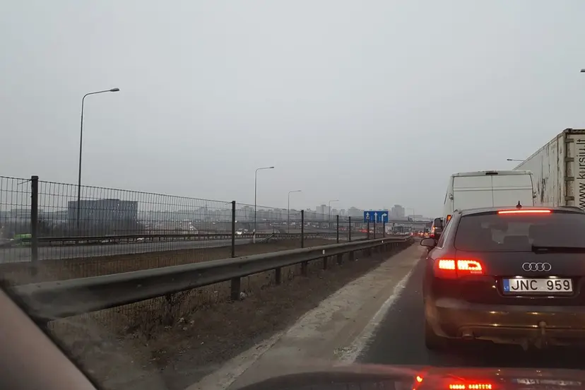 spustis aplinkkelyje 003