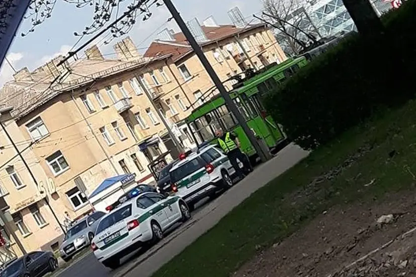 troleibus avarija