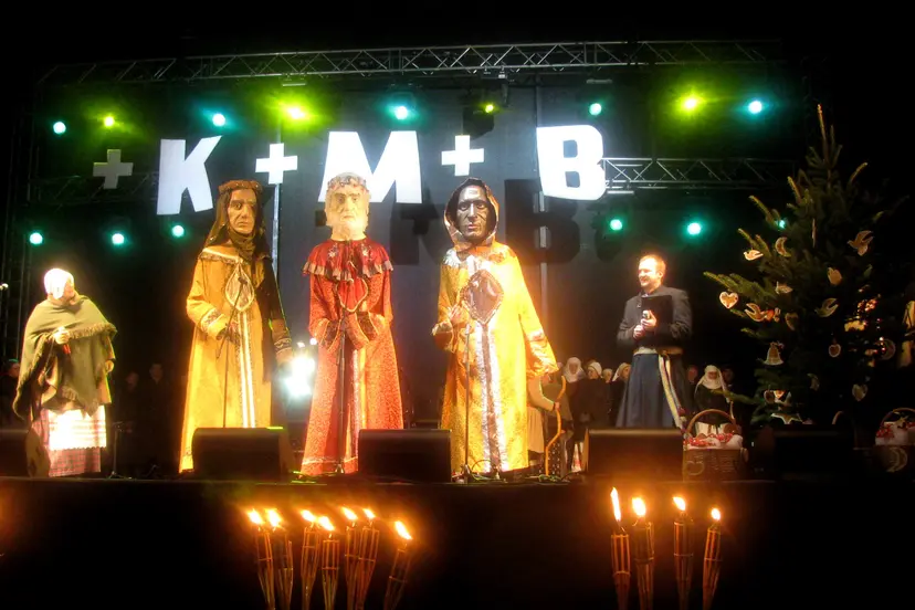 trys karaliai 2012 m