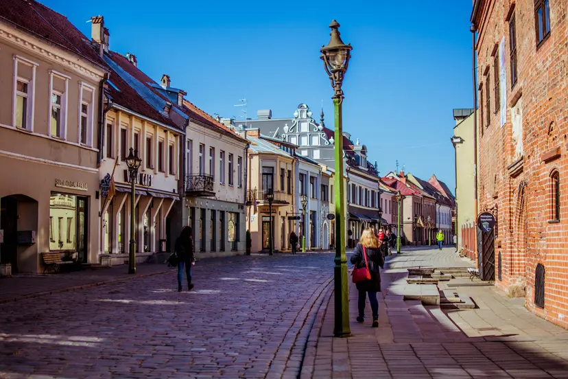 vilniaus gatv taps kino pavasario gatve