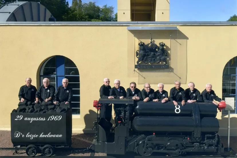 facebook 1556344404885