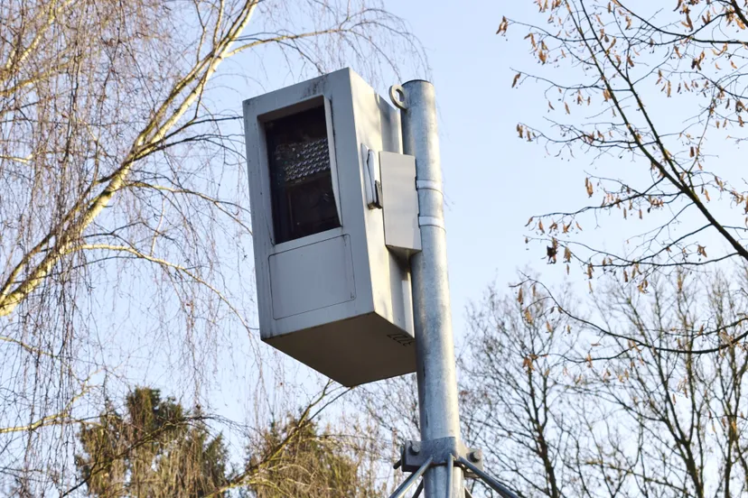 flitspaal molenberglaan 2