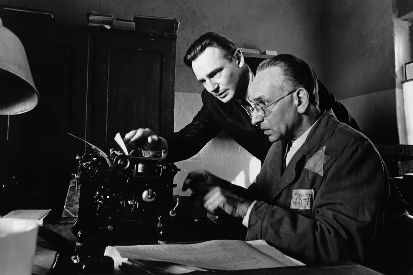 schindlers list still e1546633953706