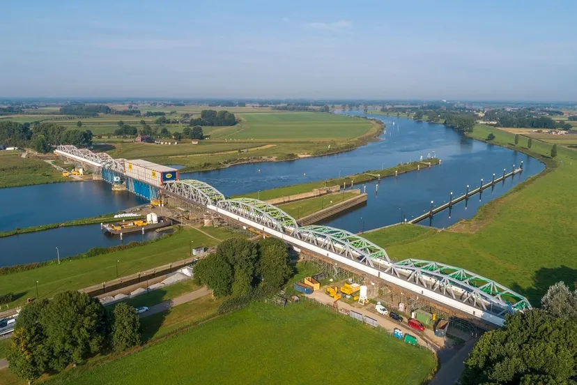 brug bij grave afgesloten 14 15 mei 2022 foto