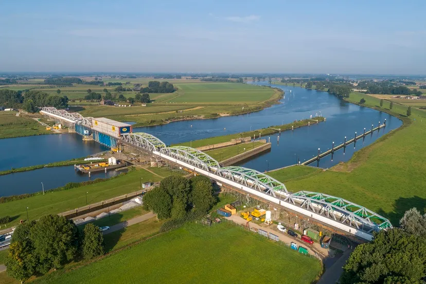 brug bij grave afgesloten 14 15 mei 2022 foto