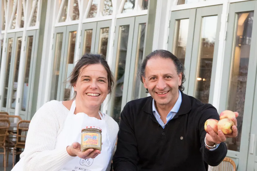 esther met happy orig