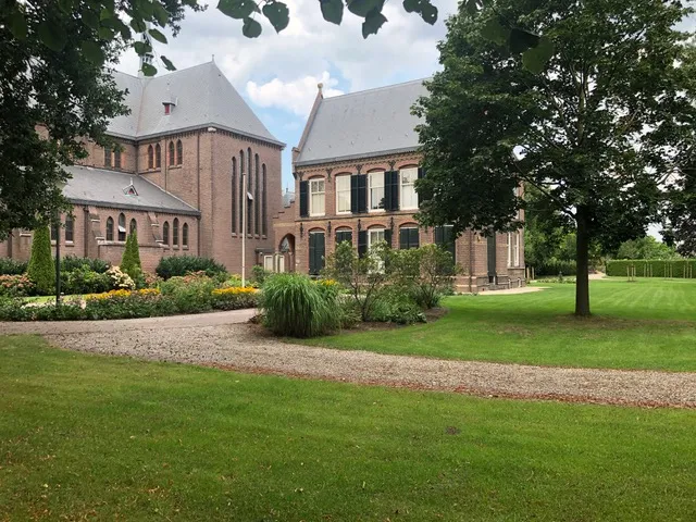 fotot nieuwe tuin willibrordkerk