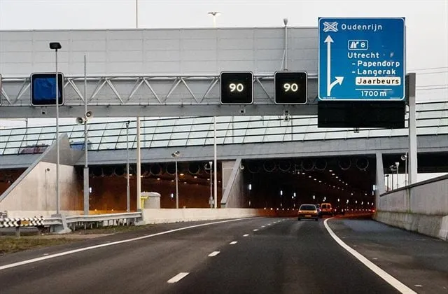 leidse rijn tunnel a2
