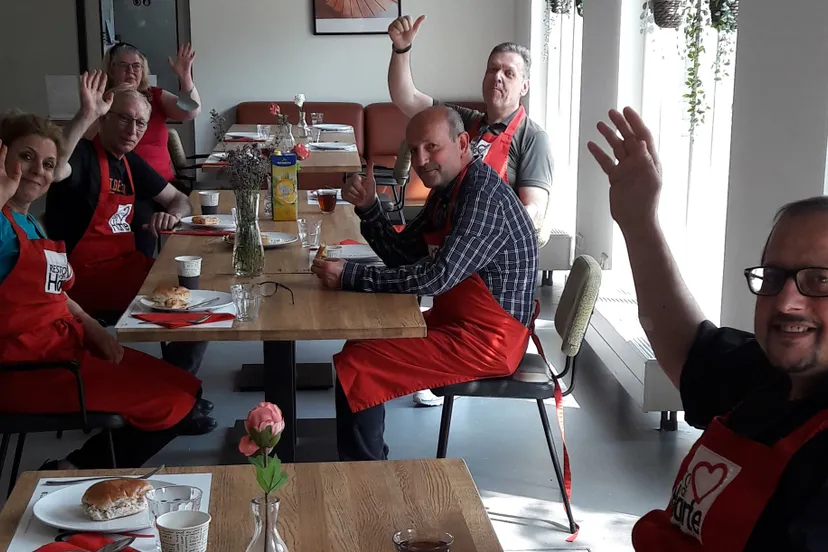 proefopstelling coronaveilig aan tafel