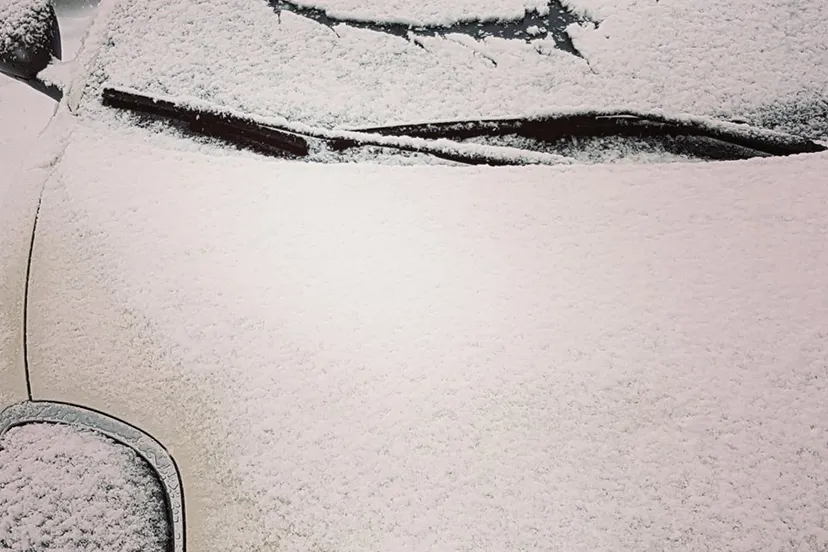 sneeuw auto