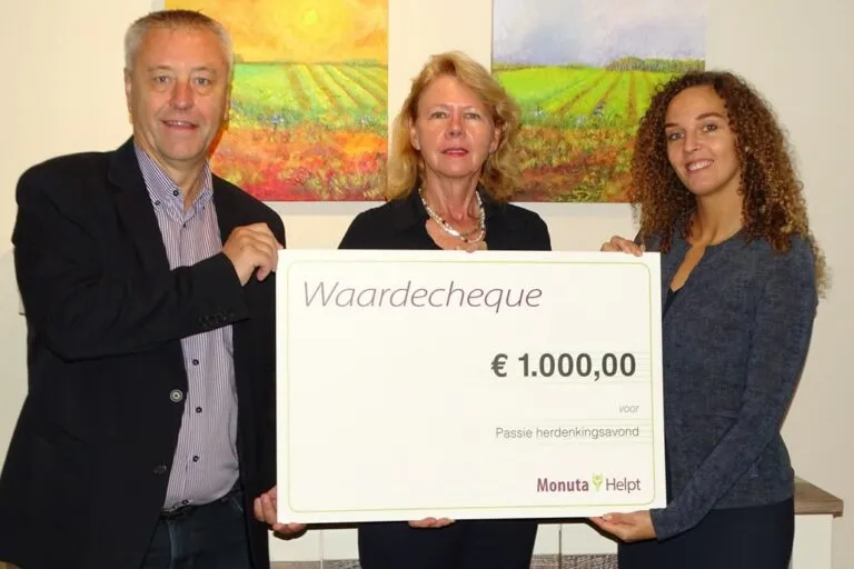 cheque voor inloophuis passie