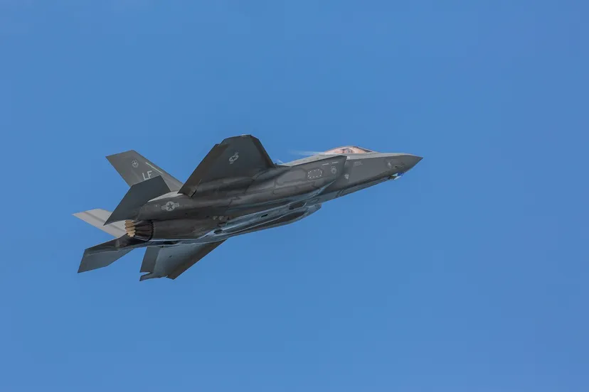 f35 fighter digifx media via pixabay