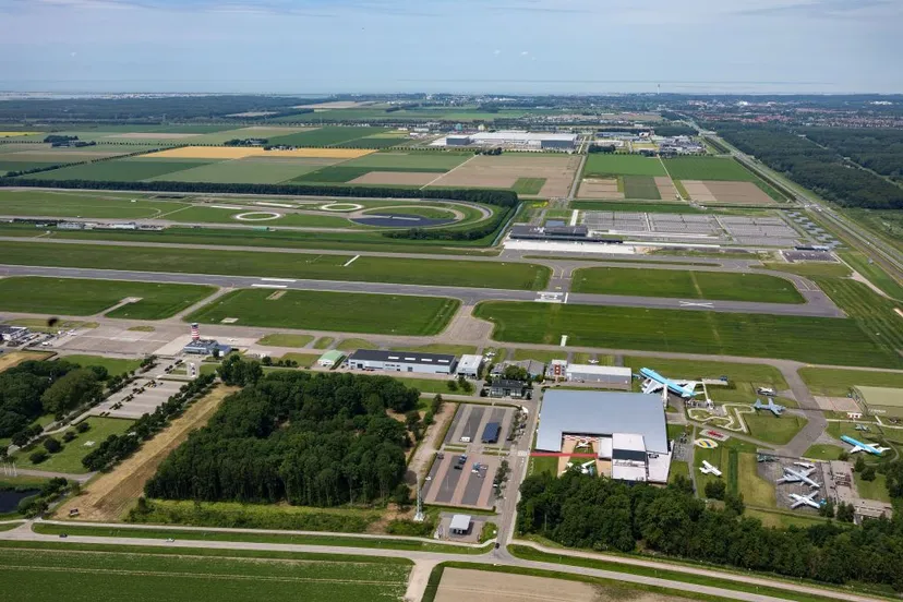 lelystad airport te korte baan