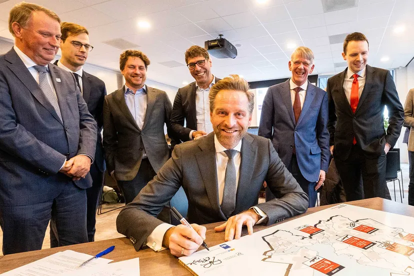 ondertekening realisatieovereenkomst flexwoningbouw mra