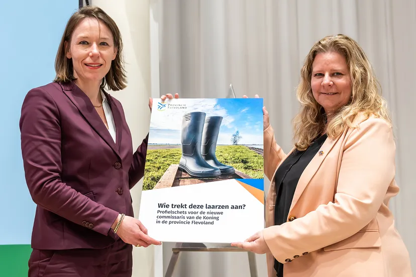 overhandigingsmoment profiel cvdk flevoland aan minister bruins slot 1