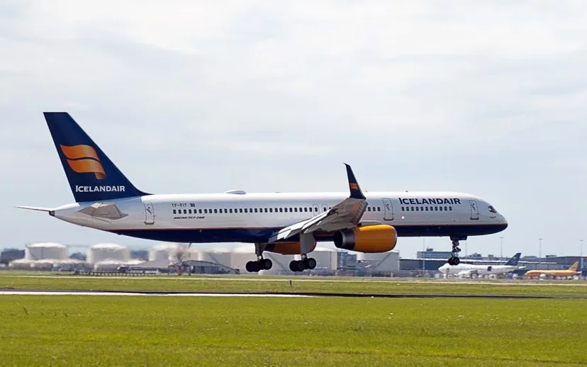 plane 2634596 1280 915x518