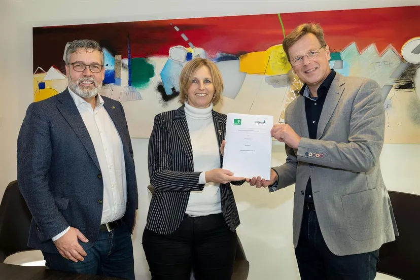 realisatie poort oostvaardersplassen lelystad in zicht