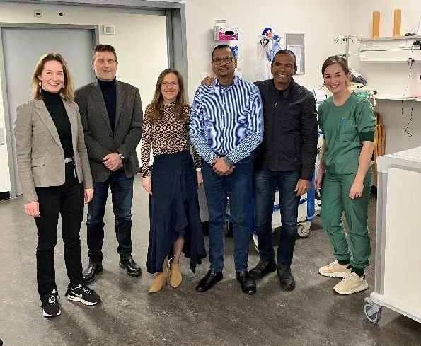 suriname werkbezoek st jansdal