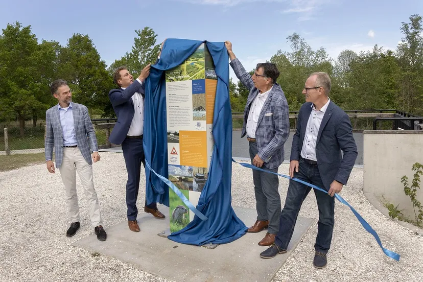 wethouder baaten opening otterverblijf