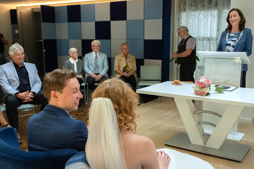 wethouder de vreede trouwt