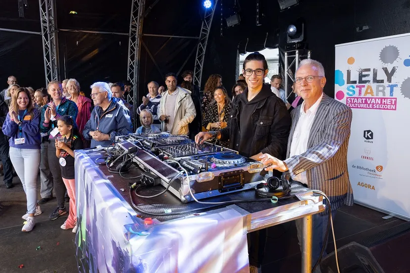 wethouder kruis opening lelystart