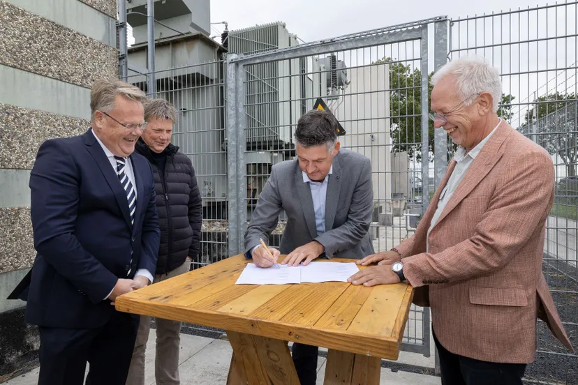 ondertekening smart grid fotostudio wierd