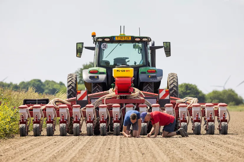 trekker op veld infobijeenkomst prov flevoland