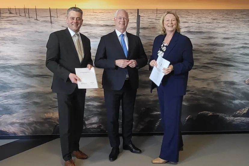 ijsselmeerdijk project prov flevoland