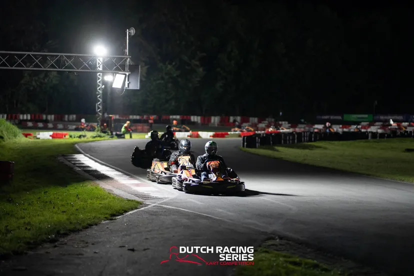 kart race supersonic races