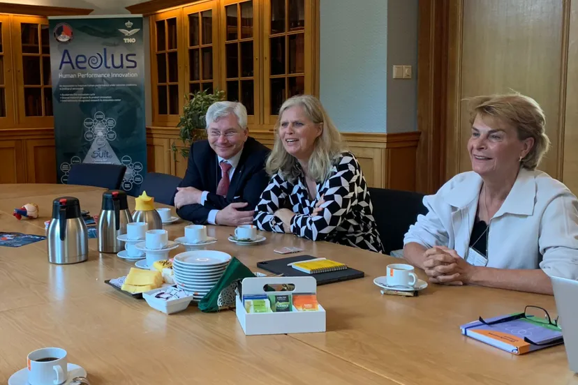 werkbezoek aan defensie prov flevoland