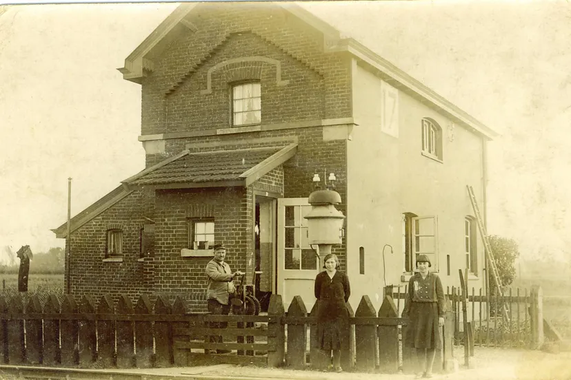 1925 spoorhuisje roermondseweg