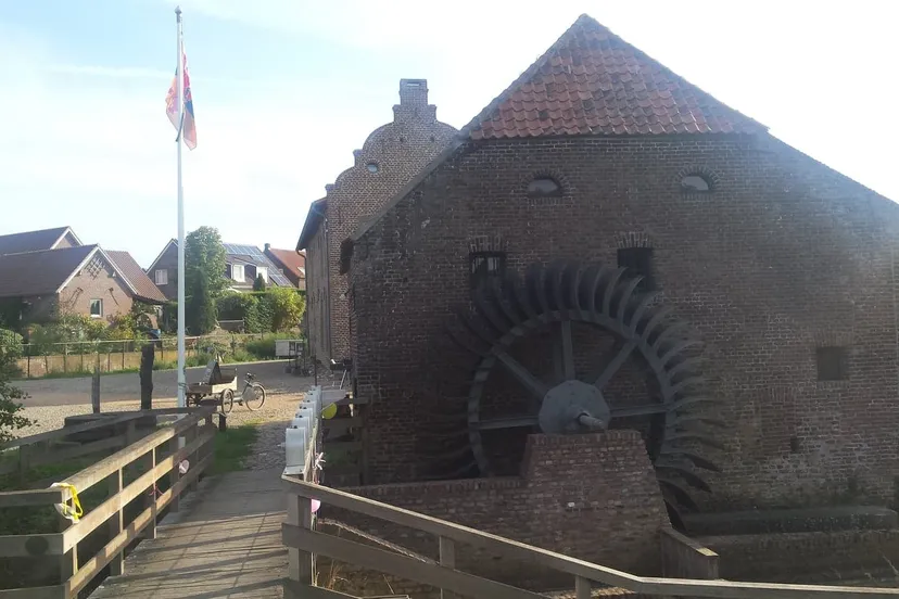 42994788 2106135872971637 4417277970201182208 n