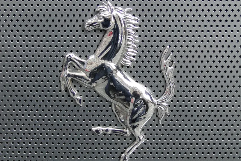 ferrari logo