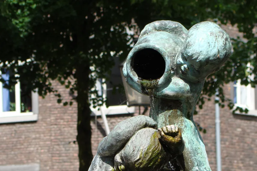 jubilee fountain in roermond 02