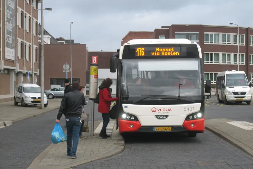 mensen in bus