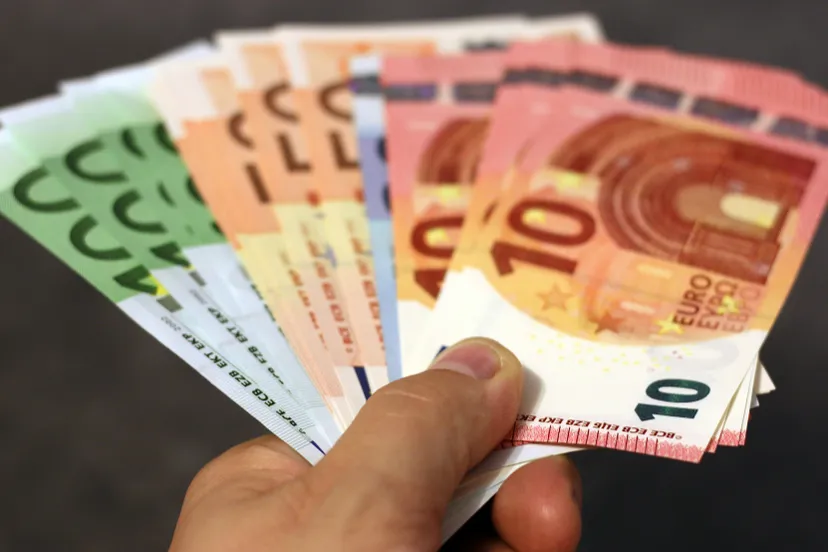 money 1005464 1920