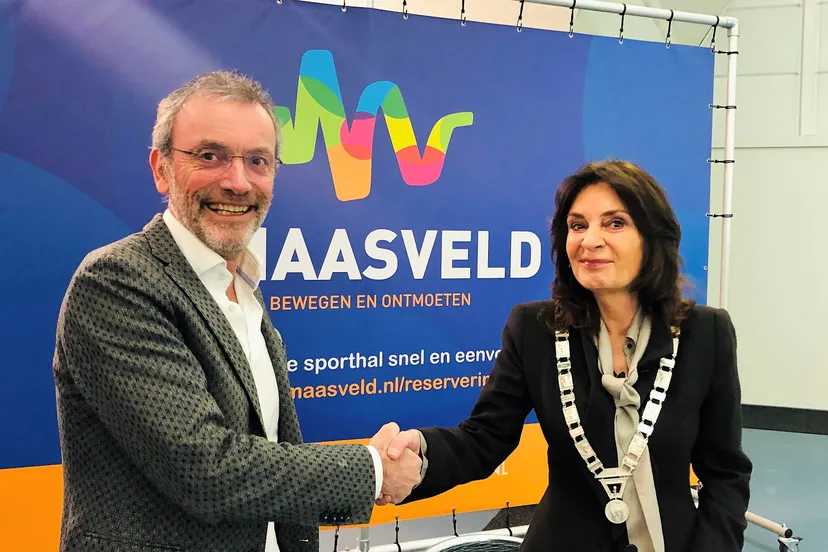 ondertekening samenwerkingsovk het maasveld john van haeff burgemeester