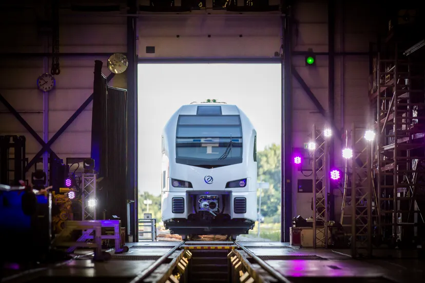 persfoto roll in trein