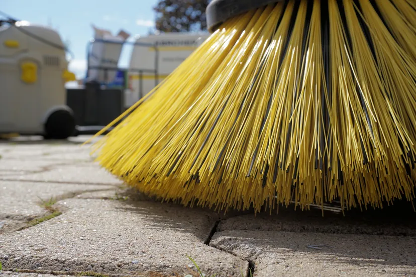 sweeper 1687444 1920