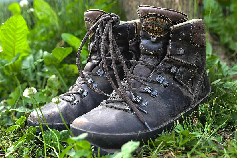 walking boots 6313964 1280