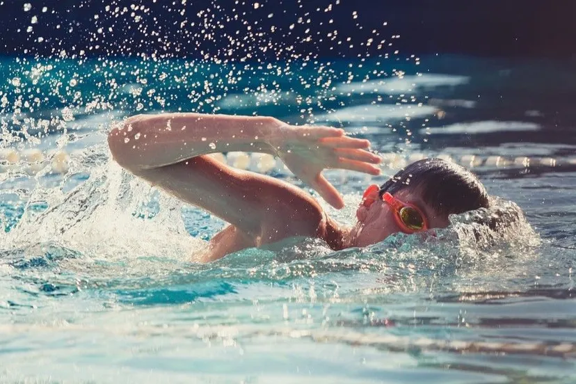 swimming 821622 1280