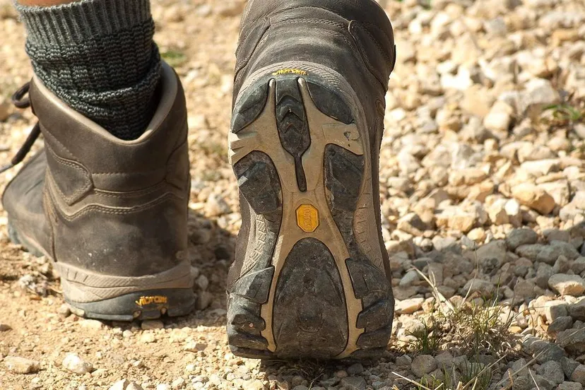 walking 1694137 1280