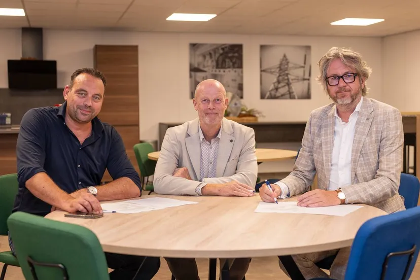 1. Tekenmoment met Jac van Geleuken, Edwin Baeten en Peter Thuis