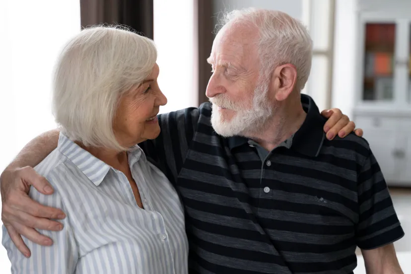 senior-people-confronting-alzheimer-disease-together (1)