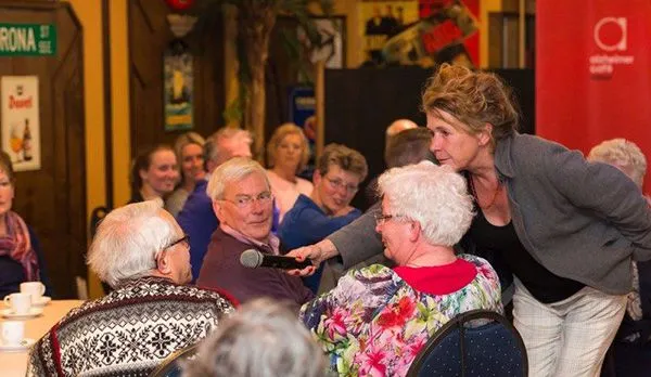 alzheimer cafe 600x348 1